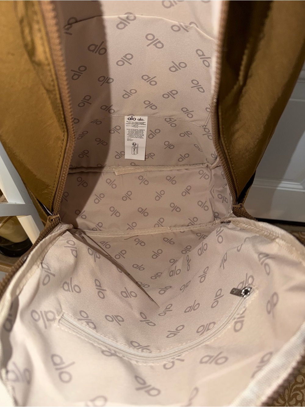 ALO Yoga Brown Backpack with Black Front Pocket - Picture 11 of 12